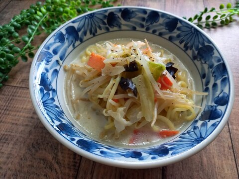 コンビニの冷凍野菜で♪豆乳ちゃんぽん